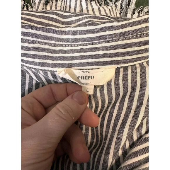 Entro Woman’s button up stripe long sleeve with fringe and front pocket size lar - Picture 5 of 9